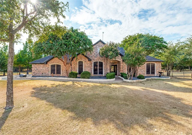 Photo 2 of Single family home for sale at 4291 Indian Paint Trl, Aubrey, TX 76227 | MLS# 21370407 | Listing updated on 2026-09-11