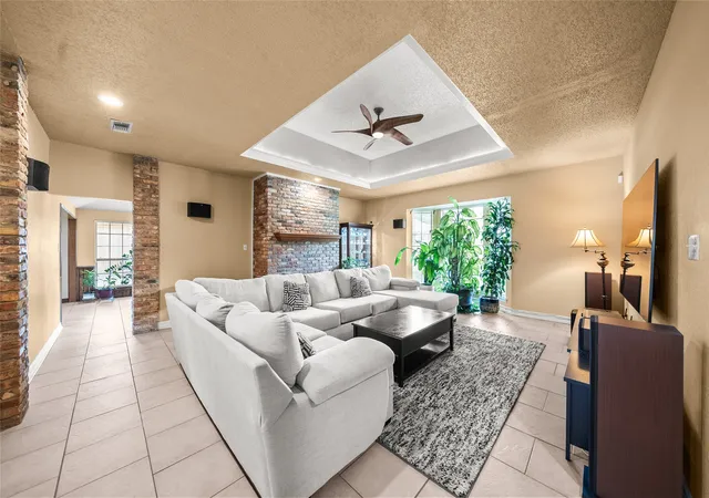 Photo 2 of Single family home for sale at 342 Hillcroft Dr, Duncanville, TX 75137 | MLS# 21355442 | Listing updated on 2026-09-11