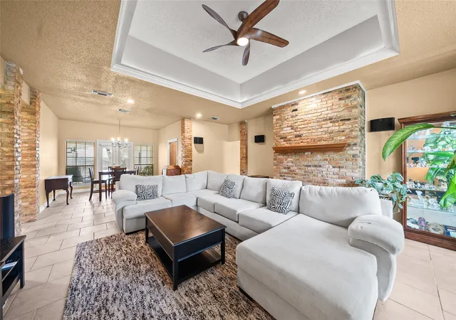 Photo 4 of Single family home for sale at 342 Hillcroft Dr, Duncanville, TX 75137 | MLS# 21355442 | Listing updated on 2026-09-11