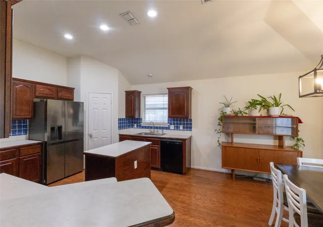 Photo 3 of Sale Pending at 557 Willowview Dr, Saginaw, TX 76179 | MLS# 21374237 | Listing updated on 2026-09-12