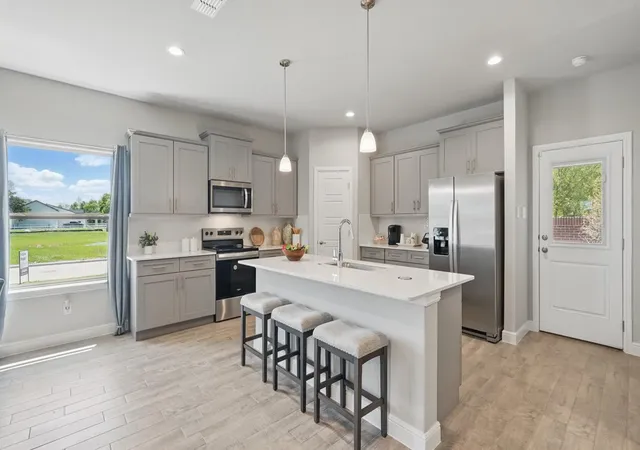 Photo 2 of Sale Pending at 4919 Simmental Dr, Arlington, TX 76001 | MLS# 21371934 | Listing updated on 2026-09-09