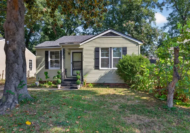 Photo 1 of Single family home for sale at 252 E Linden St, Shreveport, LA 71104 | MLS# 21373997 | Listing updated on 2026-09-14