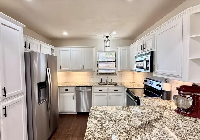 Photo 3 of Sale Pending at 1402 Preston Trl Ct, Graham, TX 76450 | MLS# 21372459 | Listing updated on 2026-10-07