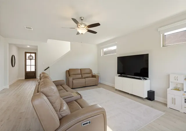 Photo 3 of Single family home for sale at 1813 Marvin Gdns Trl, Anna, TX 75409 | MLS# 21372707 | Listing updated on 2026-09-13