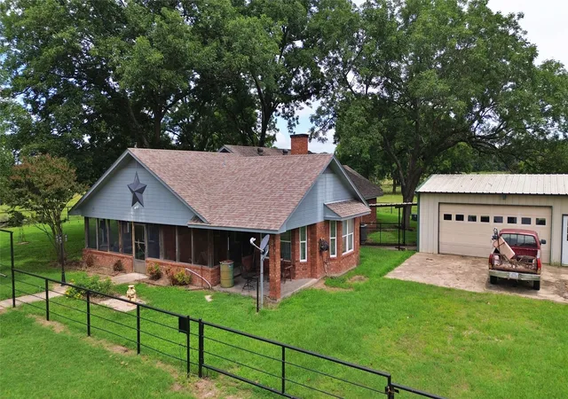 Photo 3 of House for sale at 695 Cr 1210, Lake Creek, TX 75450 | MLS# 21374852 | Listing updated on 2026-09-08