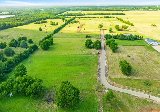 Land for sale at 325 Private Rd 33261, Sumner, TX 75486 | MLS# 21372464
