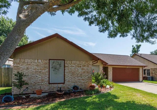 Photo 1 of Single family home for sale at 6912 Lyndale Dr, Watauga, TX 76148 | MLS# 21374877 | Listing updated on 2026-09-23