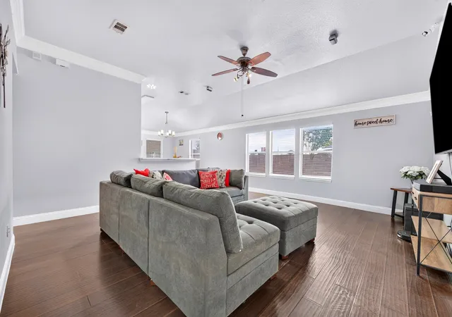 Photo 3 of Sale Pending at 3350 Choir St, Dallas, TX 75237 | MLS# 21374695 | Listing updated on 2026-10-22