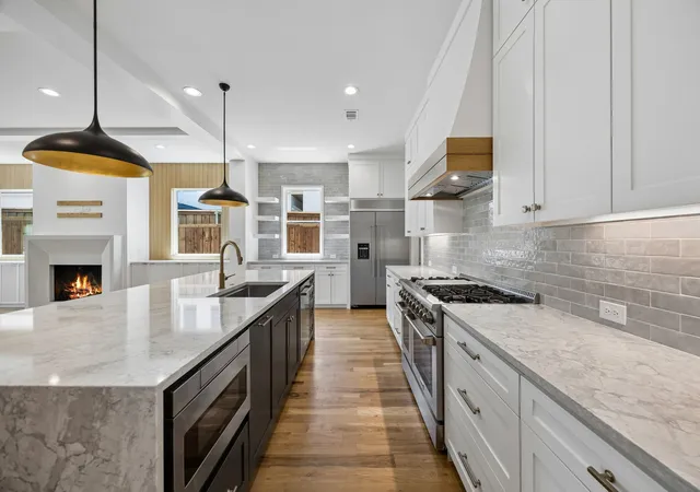 Photo 3 of Single family home for sale at 7323 Casa Loma Ave, Dallas, TX 75214 | MLS# 21373582 | Listing updated on 2026-09-14