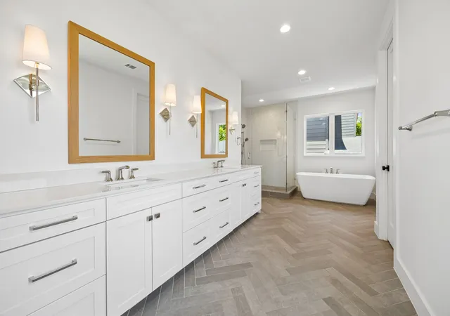 Photo 3 of Single family home for sale at 7323 Casa Loma Ave, Dallas, TX 75214 | MLS# 21373582 | Listing updated on 2026-09-14