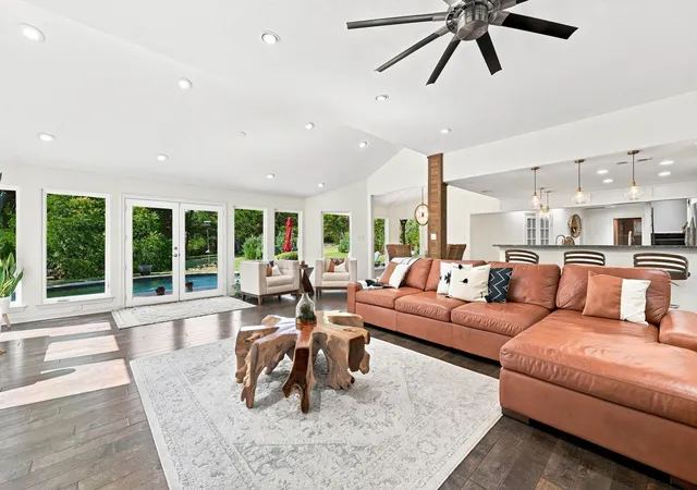 Photo 2 of Single family home for sale at 3840 Mockingbird Ln, Midlothian, TX 76065 | MLS# 21349419 | Listing updated on 2026-09-08