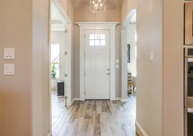 Photo 4 of Sale Pending at 2716 Village Rd, Granbury, TX 76049 | MLS# 21373149 | Listing updated on 2026-09-11
