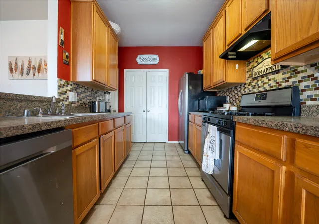 Photo 3 of Single family home for sale at 482 Hunters Ridge Dr, Melissa, TX 75454 | MLS# 21374008 | Listing updated on 2026-09-09