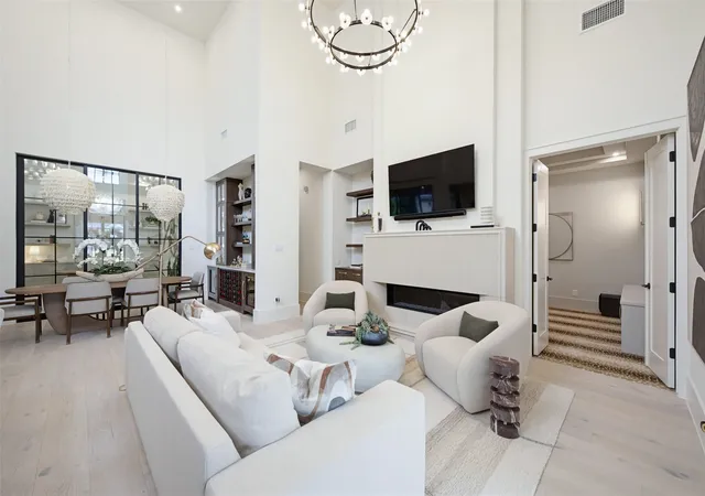 Photo 4 of Single family home for sale at 3240 Coral Hl St, Frisco, TX 75033 | MLS# 21374997 | Listing updated on 2026-09-13