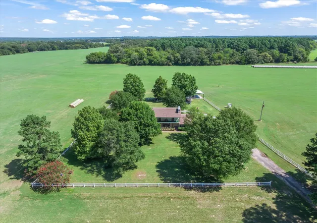 Photo 3 of Single family home for sale at 893 Vz County Rd 4203, Canton, TX 75103 | MLS# 21375027 | Listing updated on 2026-09-24