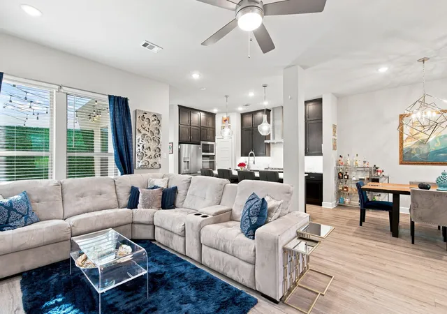 Photo 3 of Single family home for sale at 616 Aspen Valley Ln, Dallas, TX 75208 | MLS# 21374612 | Listing updated on 2026-10-20