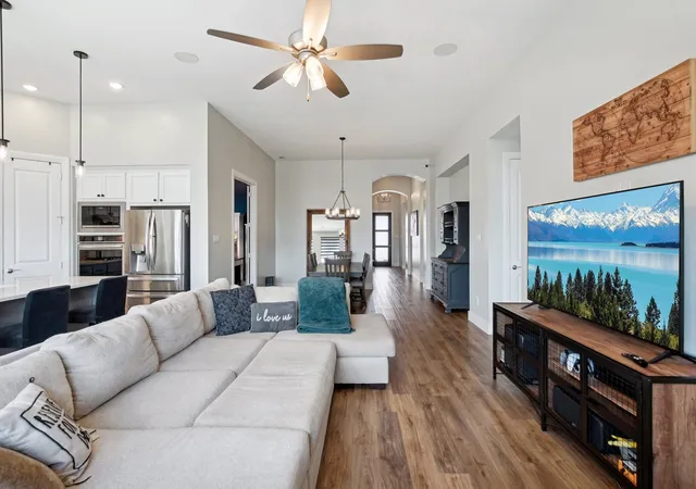 Photo 4 of Single family home for sale at 1104 Firecracker Dr, Justin, TX 76247 | MLS# 21375034 | Listing updated on 2026-10-05