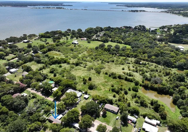Photo 3 of Sale Pending at 1034 Pleasant Dr, Kemp, TX 75143 | MLS# 21375000 | Listing updated on 2026-09-09