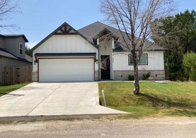 Photo 1 of Single family home for sale at 5858 Black Pine Cir, Granbury, TX 76048 | MLS# 21375042 | Listing updated on 2026-10-07