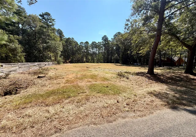 Photo 2 of Sale Pending at 18084 Deer Trl, Flint, TX 75762 | MLS# 21374661 | Listing updated on 2026-09-14