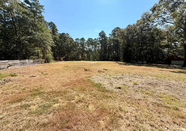 Photo 3 of Sale Pending at 18084 Deer Trl, Flint, TX 75762 | MLS# 21374661 | Listing updated on 2026-09-14