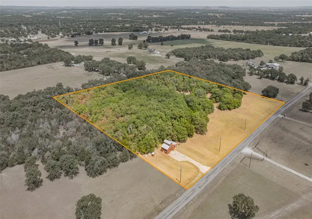 Single family home for sale at 160 Private Rd 2161, Iredell, TX 76649 | MLS# 21370572