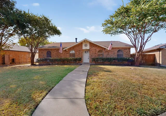 Photo 1 of Sale Pending at 3310 Magnolia Ct, Rowlett, TX 75089 | MLS# 21373722 | Listing updated on 2026-10-27