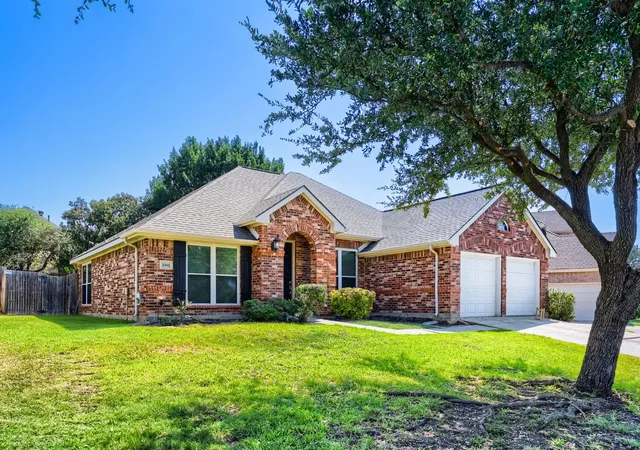 Photo 3 of Single family home for sale at 2302 Hodges Pl, Mansfield, TX 76063 | MLS# 21370347 | Listing updated on 2026-09-12