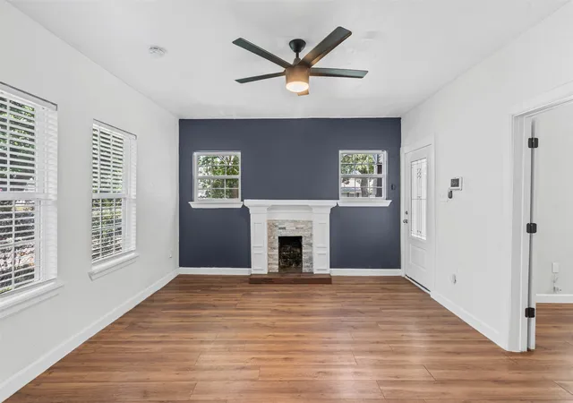 Photo 3 of Single family home for sale at 709 N Buffalo Ave, Cleburne, TX 76033 | MLS# 21375184 | Listing updated on 2026-10-01