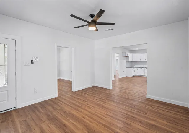 Photo 4 of Single family home for sale at 709 N Buffalo Ave, Cleburne, TX 76033 | MLS# 21375184 | Listing updated on 2026-10-01