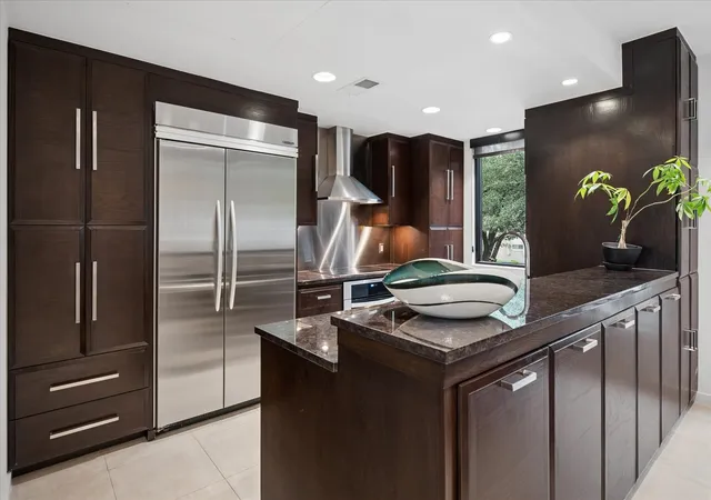 Photo 2 of Townhouse for sale at 3210 Elizabeth St, Dallas, TX 75204 | MLS# 21364413 | Listing updated on 2026-09-27