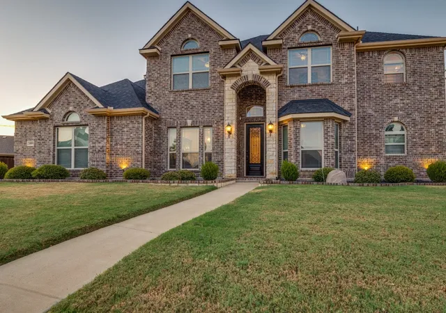 Photo 3 of Sale Pending at 4801 Quantrill Ave, Mansfield, TX 76063 | MLS# 21374780 | Listing updated on 2026-09-29