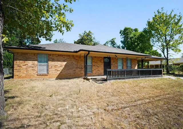Photo 2 of Sale Pending at 103 Clover Ln, Palestine, TX 75803 | MLS# 21373886 | Listing updated on 2026-09-13