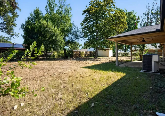 Photo 30 of Sale Pending at 103 Clover Ln, Palestine, TX 75803 | MLS# 21373886 | Listing updated on 2026-09-13