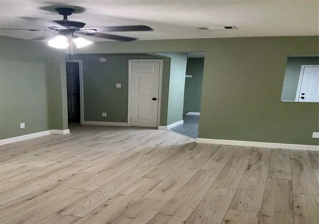 Photo 2 of Sale Pending at 1617 Connally Ter, Arlington, TX 76010 | MLS# 21375315 | Listing updated on 2026-09-18