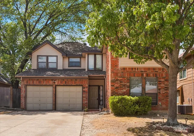 Photo 1 of Single family home for sale at 720 Ford Dr, Cedar Hill, TX 75104 | MLS# 21371929 | Listing updated on 2026-10-05