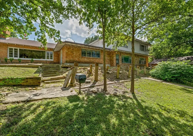 Photo 3 of Mansion for sale at 421 Rice Ave, Waco, TX 76708 | MLS# 21375164 | Listing updated on 2026-09-08