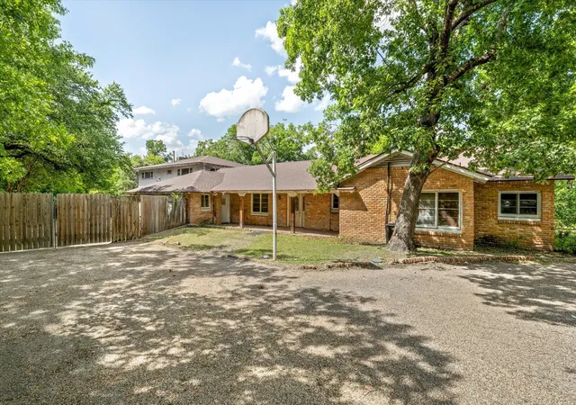Photo 4 of Single family home for sale at 421 Rice Ave, Waco, TX 76708 | MLS# 21375164 | Listing updated on 2026-09-08