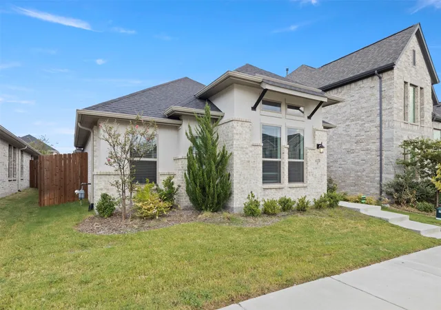Photo 3 of Single family home for sale at 4131 Hudson St, Rockwall, TX 75087 | MLS# 21374528 | Listing updated on 2026-09-15