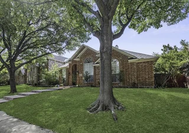 Photo 3 of Single family home for sale at 3916 Kimbrough Ln, Plano, TX 75025 | MLS# 21374948 | Listing updated on 2026-09-14