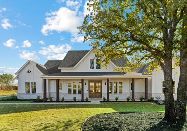 Photo 1 of Single family home for sale at 3470 Old Agnes Rd, Weatherford, TX 76088 | MLS# 21375104 | Listing updated on 2026-09-10