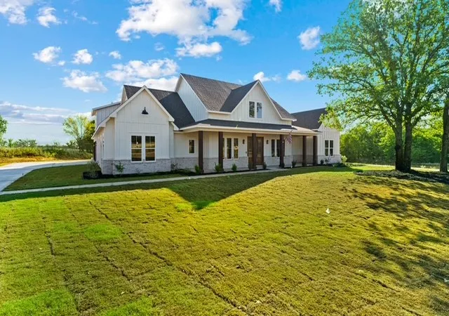 Photo 2 of Single family home for sale at 3470 Old Agnes Rd, Weatherford, TX 76088 | MLS# 21375104 | Listing updated on 2026-09-10