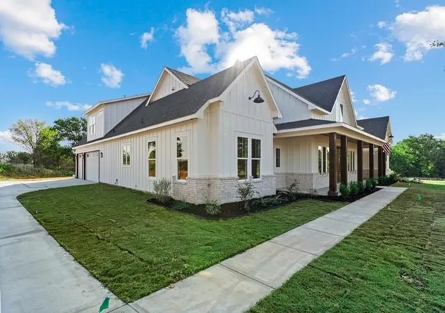 Photo 3 of Single family home for sale at 3470 Old Agnes Rd, Weatherford, TX 76088 | MLS# 21375104 | Listing updated on 2026-09-10