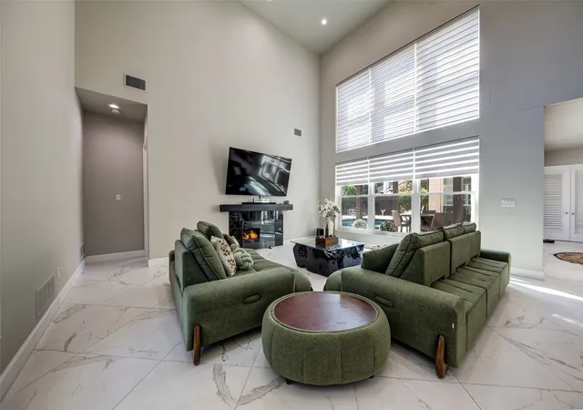 Photo 4 of Single family home for sale at 6604 Myrtle Beach Dr, Plano, TX 75093 | MLS# 21373019 | Listing updated on 2026-09-13