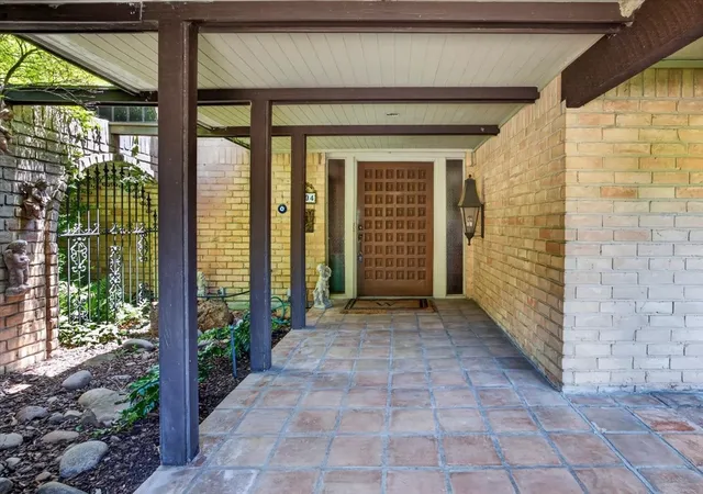 Photo 3 of Single family home for sale at 4204 Ledgeview Rd, Fort Worth, TX 76109 | MLS# 21370824 | Listing updated on 2026-09-13
