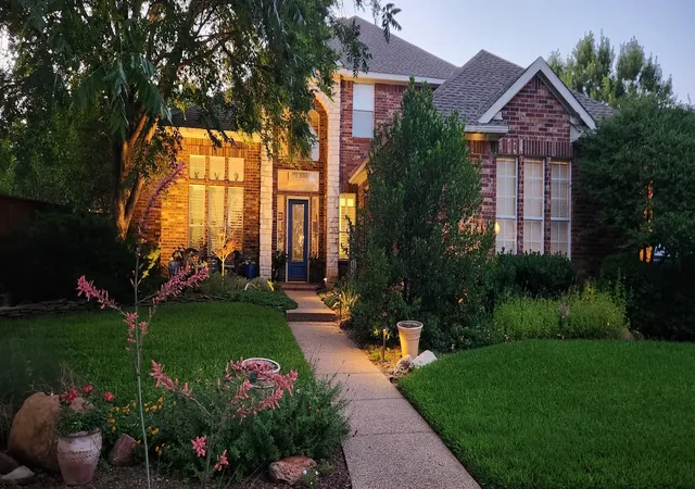 Photo 1 of Single family home for sale at 4816 Bellflower Way, Fort Worth, TX 76123 | MLS# 21367087 | Listing updated on 2026-09-28