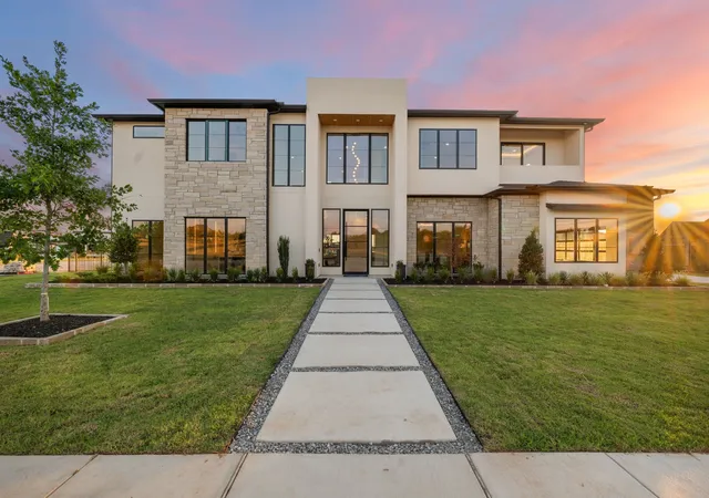 Photo 1 of Mansion for sale at 110 Timber Cvs Pl, Heath, TX 75032 | MLS# 21375274 | Listing updated on 2026-10-06