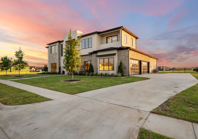 Photo 2 of Mansion for sale at 110 Timber Cvs Pl, Heath, TX 75032 | MLS# 21375274 | Listing updated on 2026-10-06
