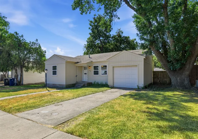Photo 1 of Single family home for sale at 852 Lilac Dr, Garland, TX 75040 | MLS# 21363552 | Listing updated on 2026-10-07
