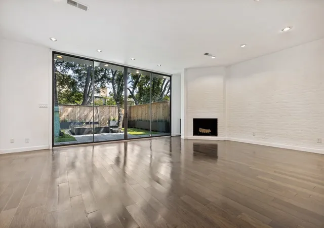 Photo 4 of Townhouse for sale at 4020 Buena Vista, Dallas, TX 75204 | MLS# 21375593 | Listing updated on 2026-09-14